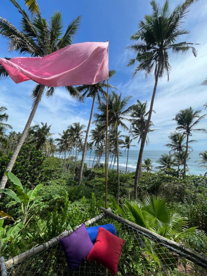 Ts2W See More Beach Treehouse Matara Bagian luar foto